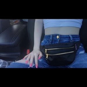 Meet your Posher, Mya